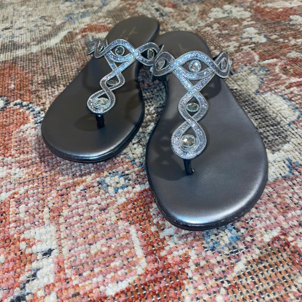 Mila Paoli Sandals size 9 pewter glitter